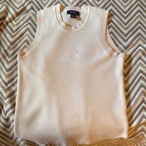 Karen Kane Women's Cream Sleeveless Top